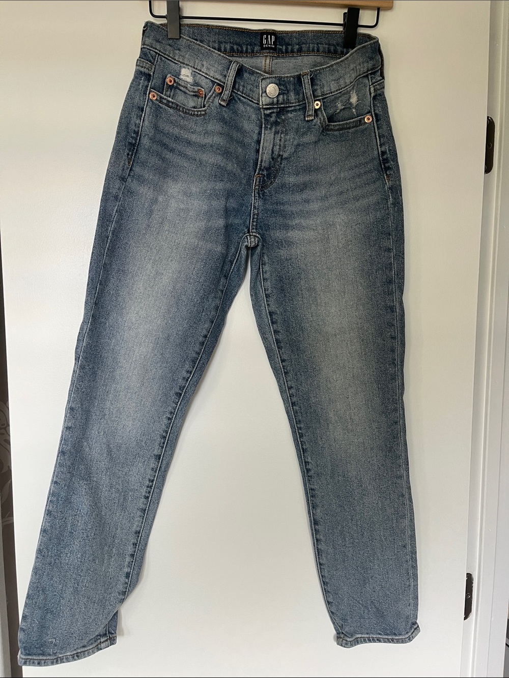 GAP Women’s Straight-Leg Faded Blue Jeans size 25 best girlfriend